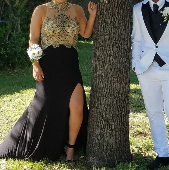 Dresses & Skirts - Prom Dress